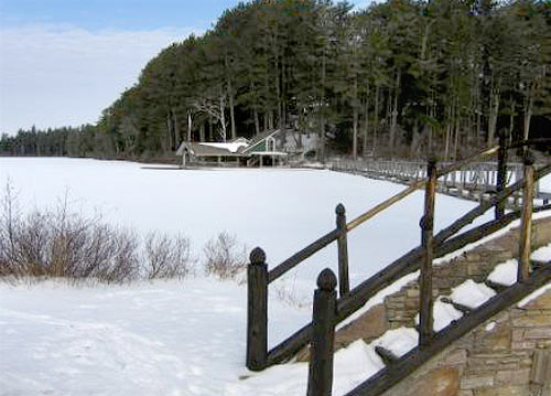 Stone Bridge on Tea House Island