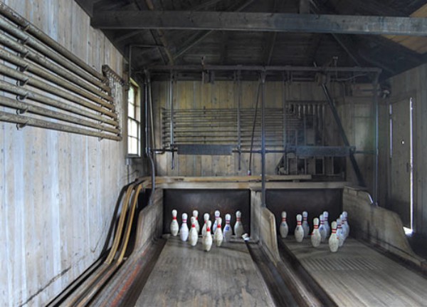 Bowling Alley Pin Spotter